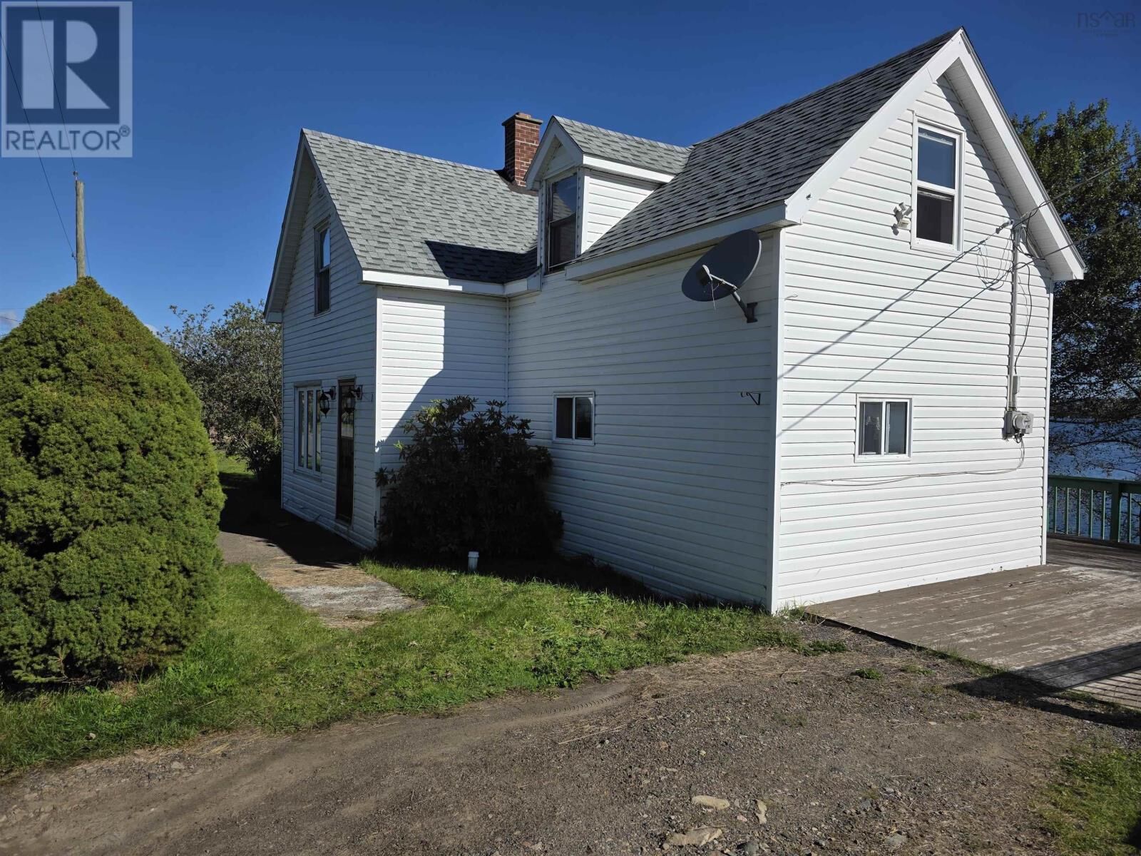 Property Photo: 618 Main Street NS B0E 1G0
