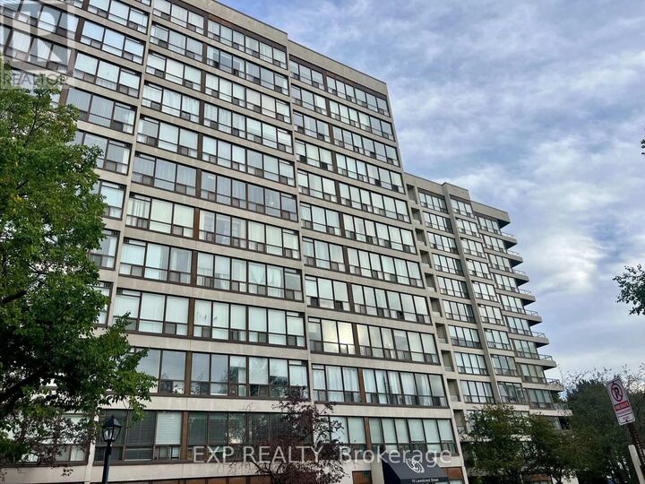 Property Photo:  10 Laurelcrest Street 412  ON L6S 5Y3 