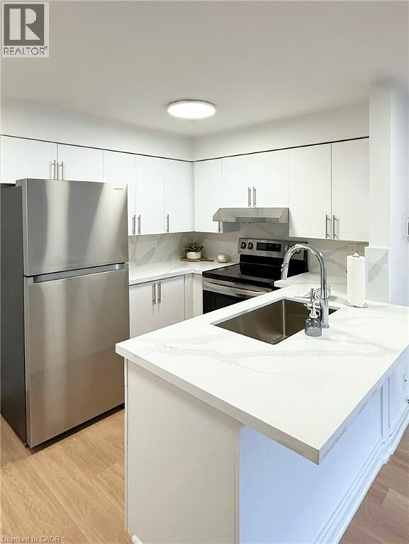 Property Photo:  41 Valleyview Road 30  ON N2E 3H9 