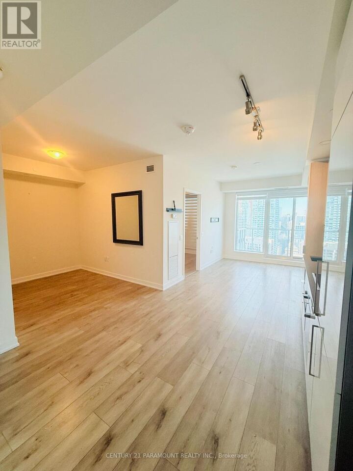 Property Photo: 28 Freeland Street 4606 ON M5E 0E3