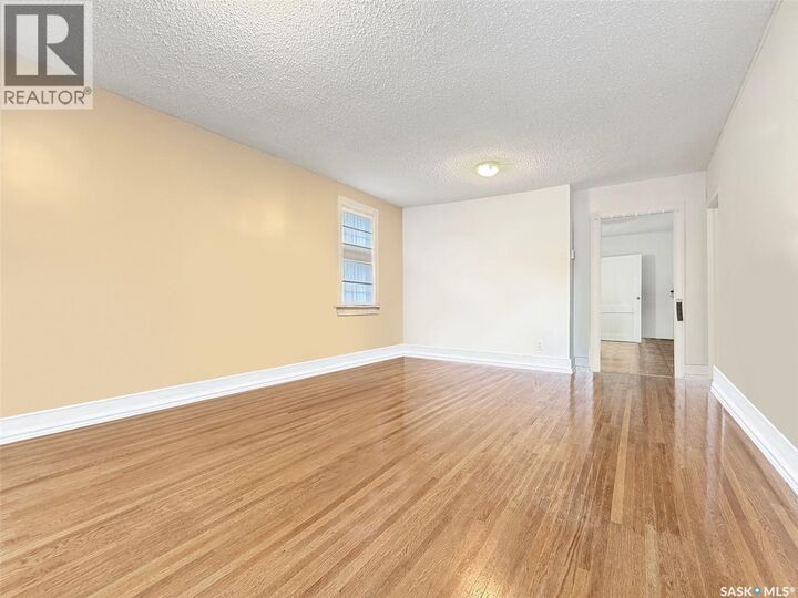 Property Photo:  352 2nd Avenue NE  SK S9H 2E1 