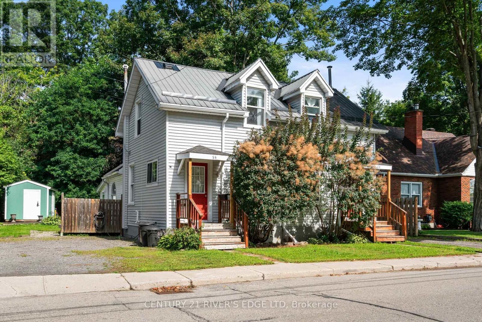 Property Photo: 54 Hartley Street ON K6V 3N5