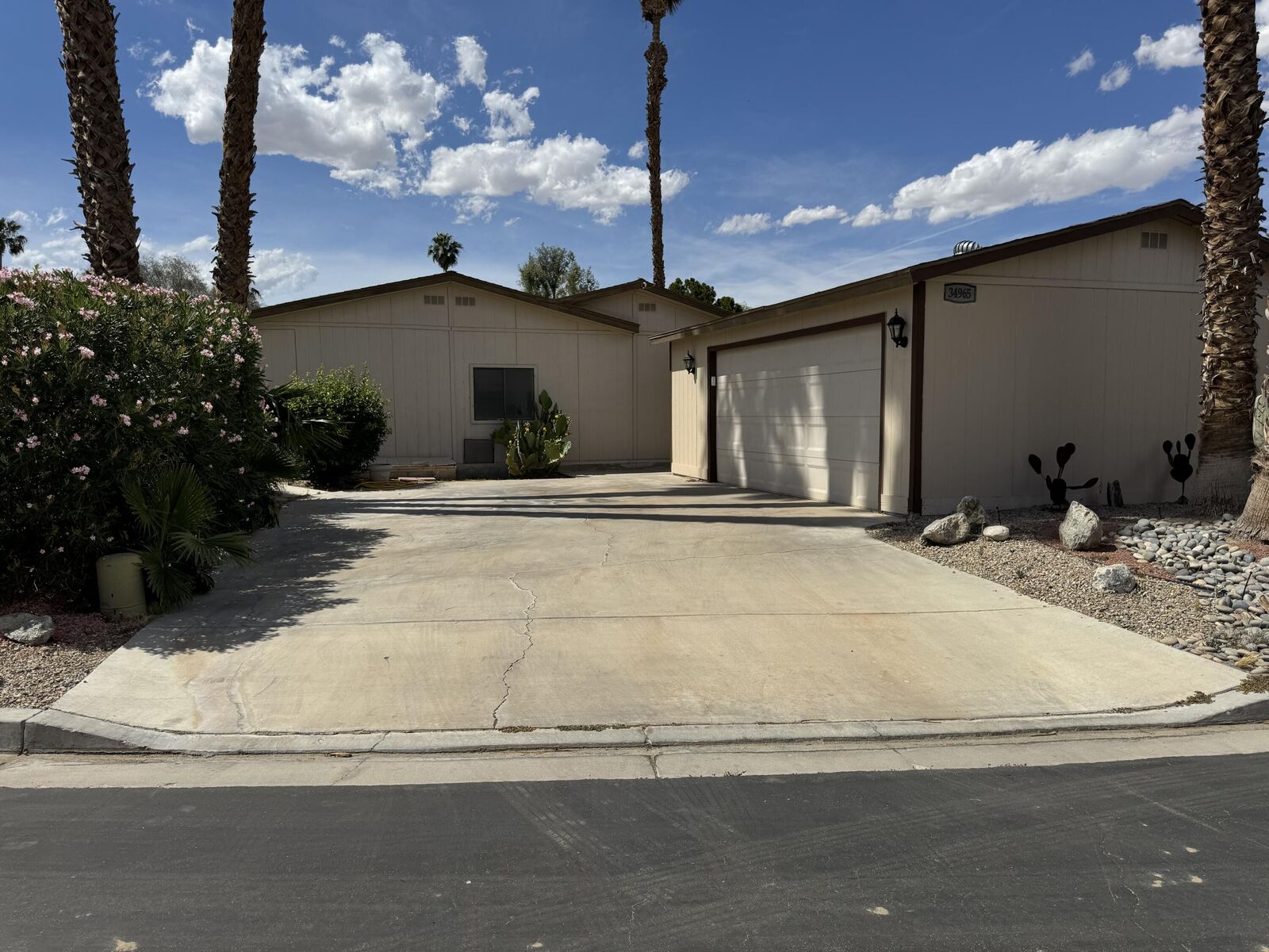 Property Photo: 34965 Surrey Way CA 92276