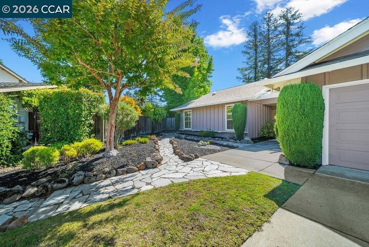 Property Photo: 777 Palomino Ct CA 94596
