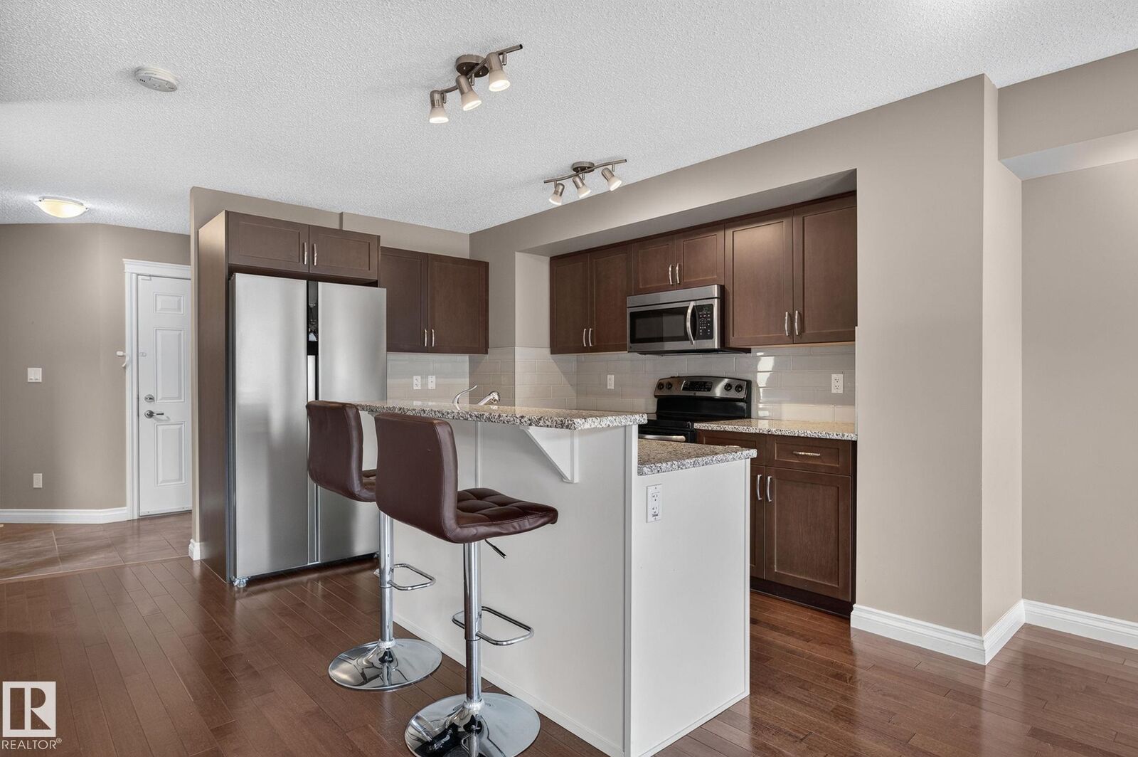 Property Photo:  1107 177 Street SW  AB T6W 1Z9 