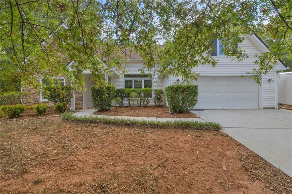 Property Photo: 80 Berkshire Keep GA 30016