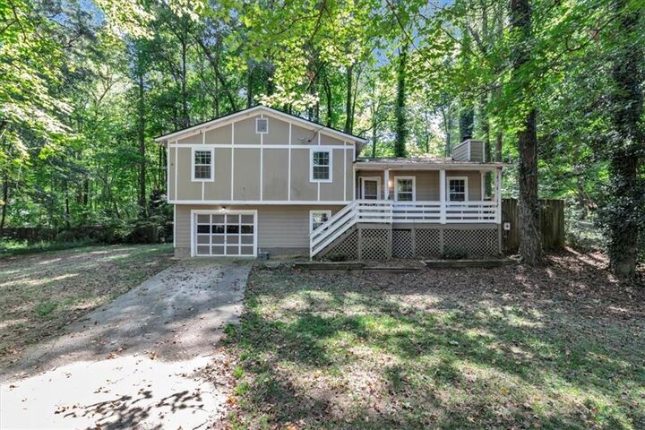 Property Photo:  1887 Merry Oak Court SW  GA 30008 