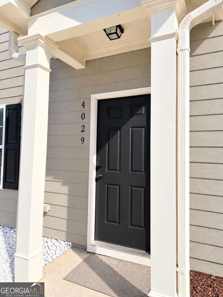 Property Photo:  4029 Avalon Road SW  GA 30331 
