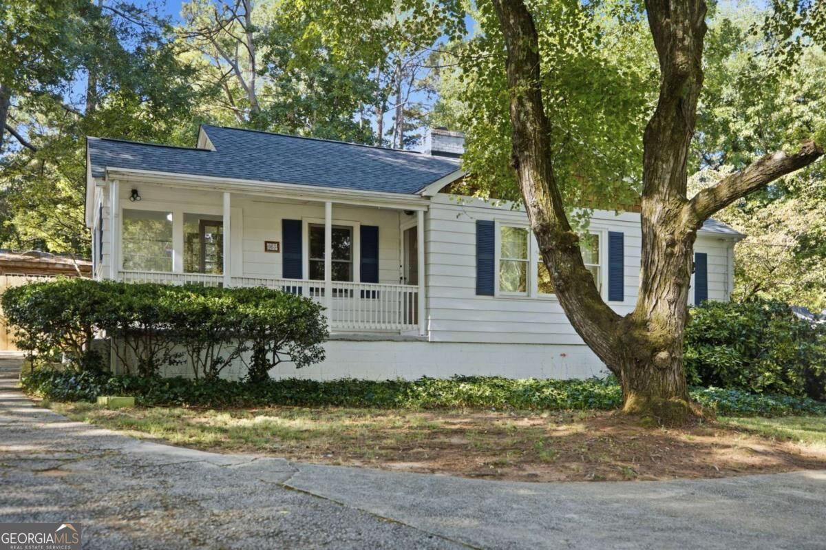 Property Photo: 963 S Columbia Drive GA 30030