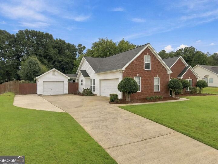 Property Photo:  3715 Wynter Frost Walk  GA 30620 