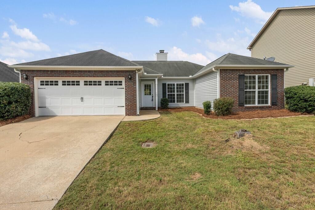 Property Photo:  3007 Nancy Drive  AL 36870 