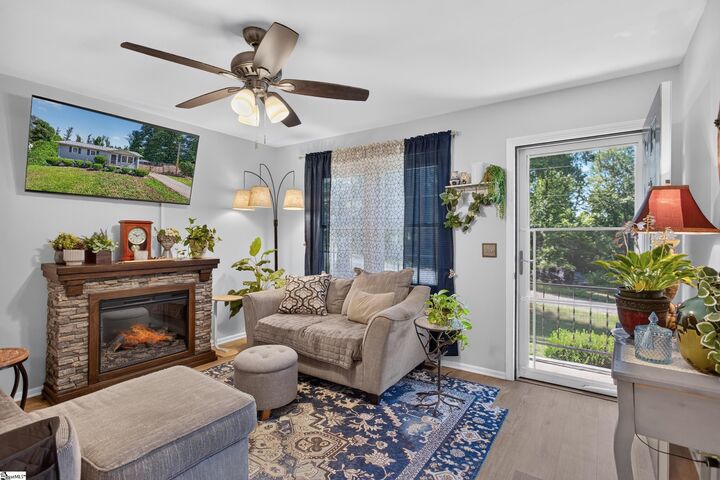 Property Photo: 116 Oak Ridge Circle SC 29678