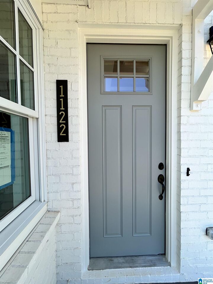 Property Photo:  1122 Windsor Square  AL 35244 
