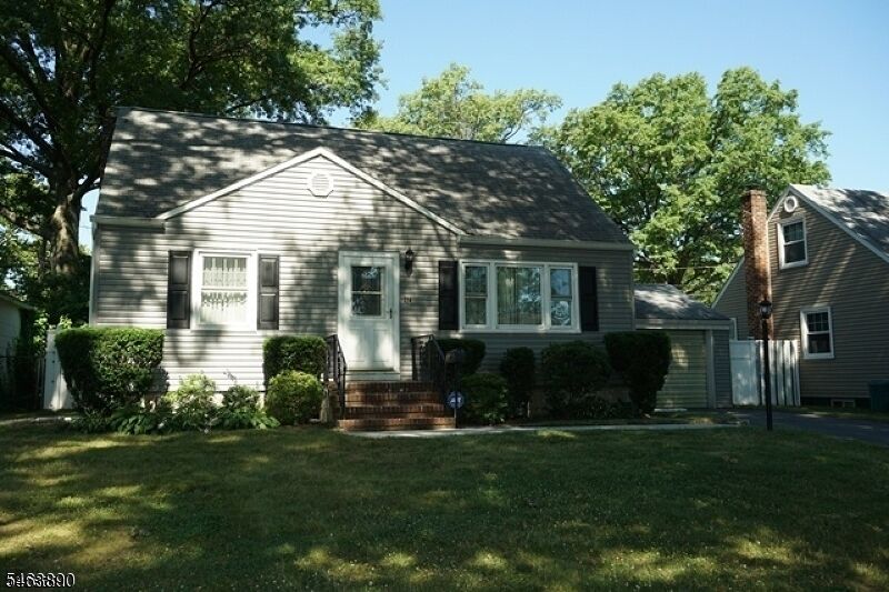 Property Photo:  214 Villa Pl  NJ 07065 