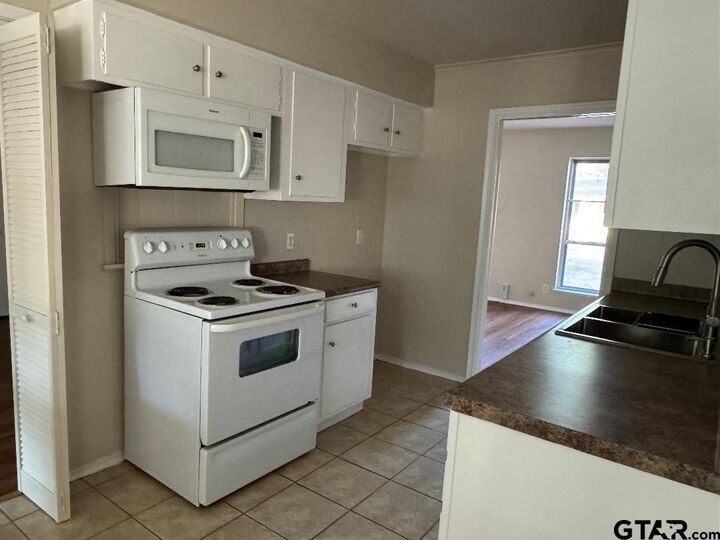 Property Photo:  2632 Amy  TX 75701 