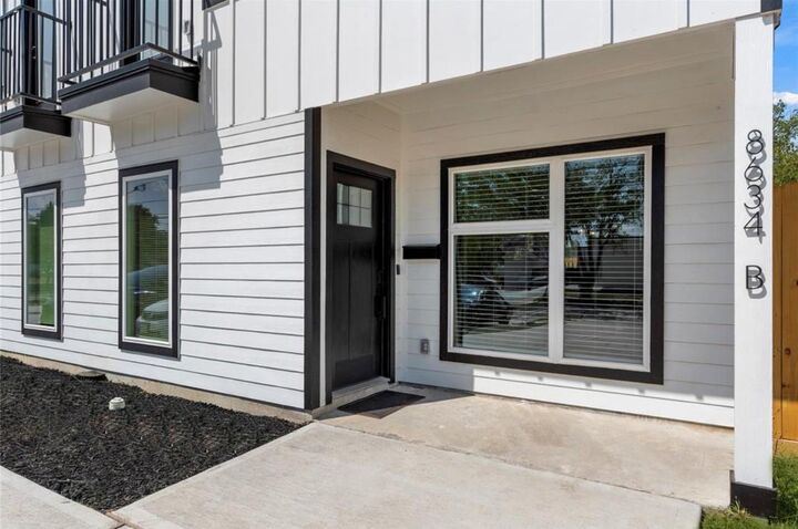 Property Photo:  8634 Scott B Street  TX 77051 