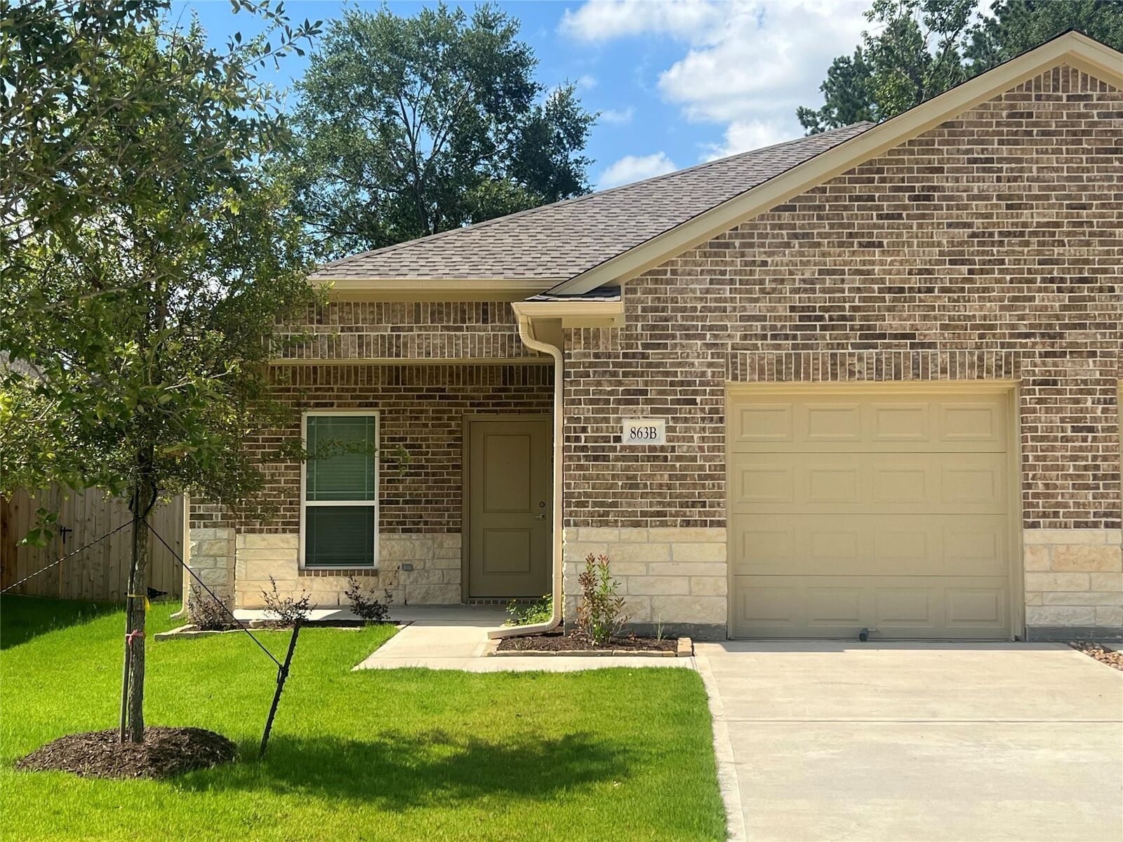 Property Photo:  863 B Arbor Pines Ct  TX 77303 