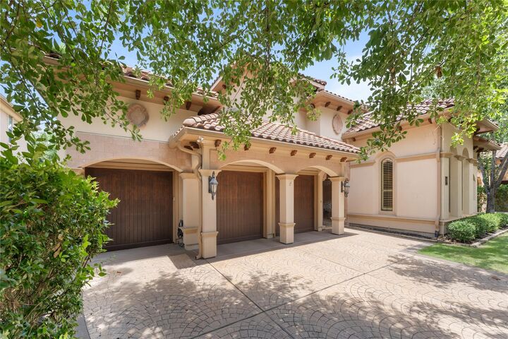 Property Photo:  79 Golden Scroll Circle  TX 77382 