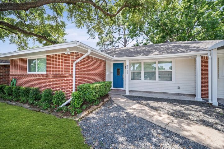 Property Photo:  4717 Chrystell Lane  TX 77092 