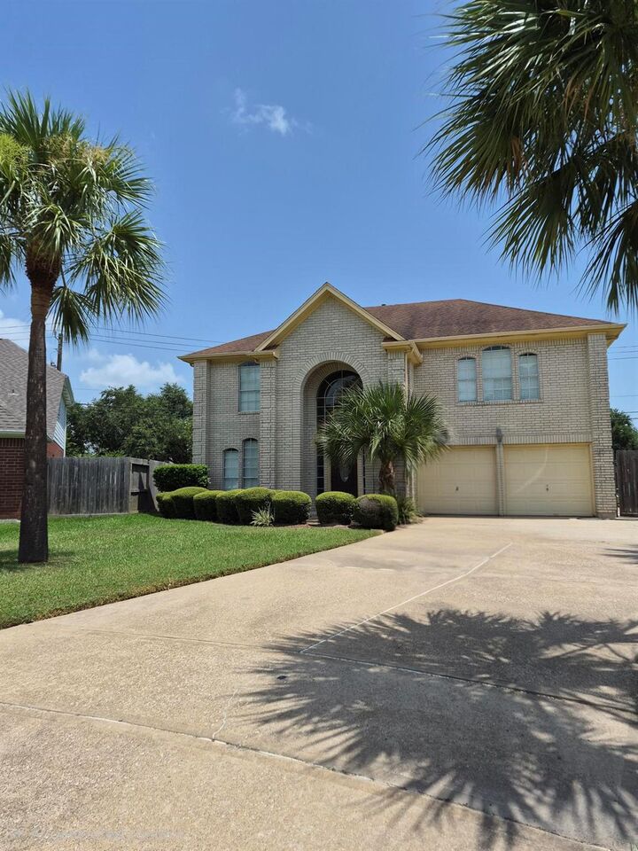 Property Photo: 2330 Lord Nelson Drive TX 77586