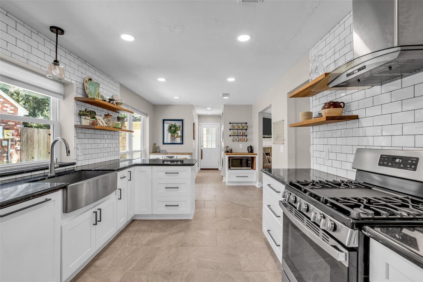 Property Photo:  2 Tall Sky Place  TX 77381 