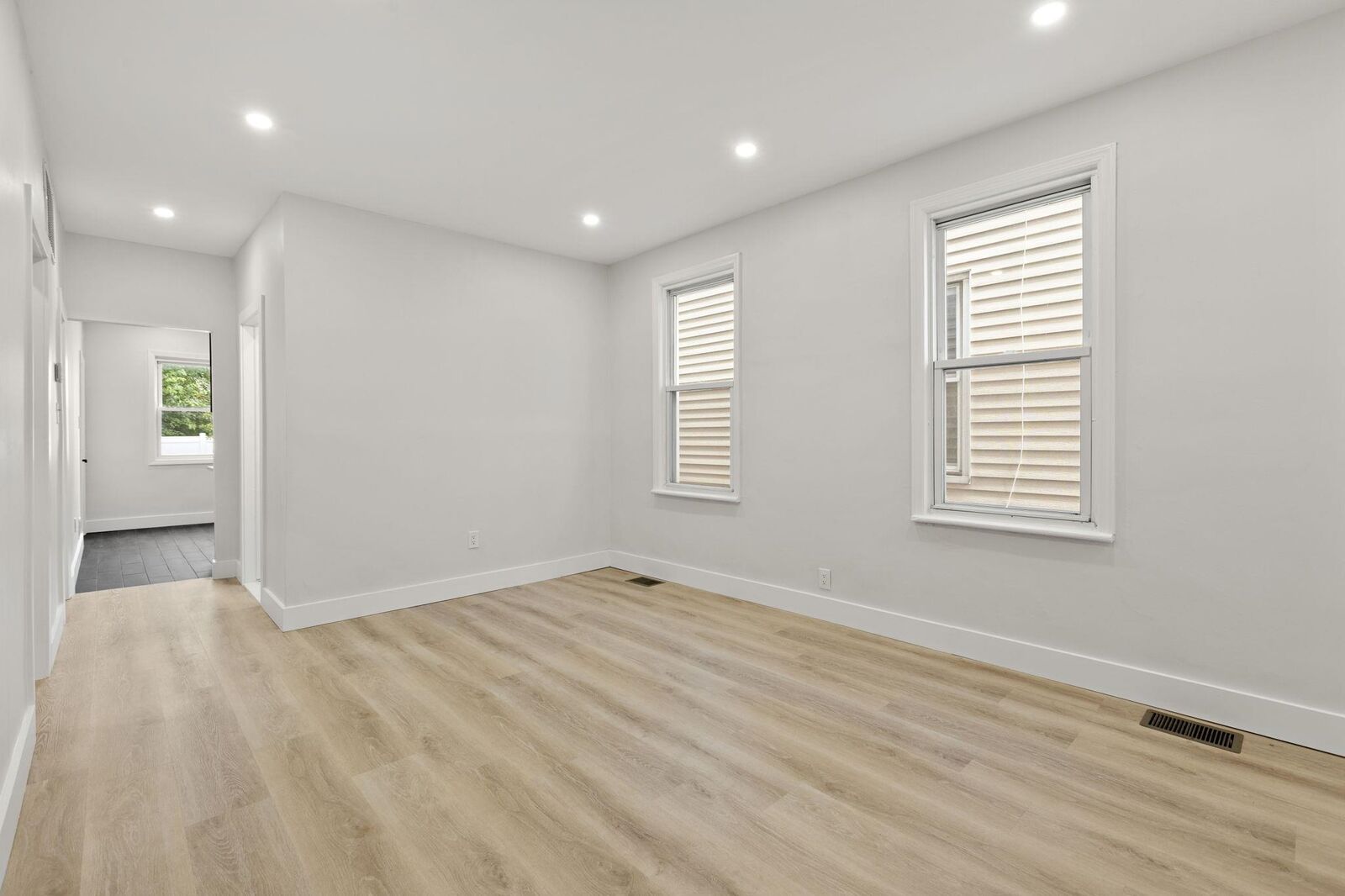 Property Photo:  81 Humphrey Ave 1  NJ 07002 