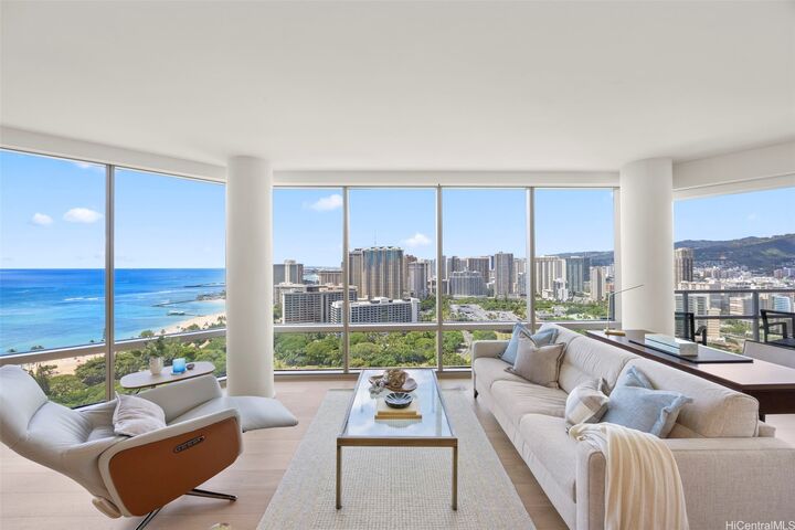 Property Photo:  223 Saratoga Road 3001  HI 96815 