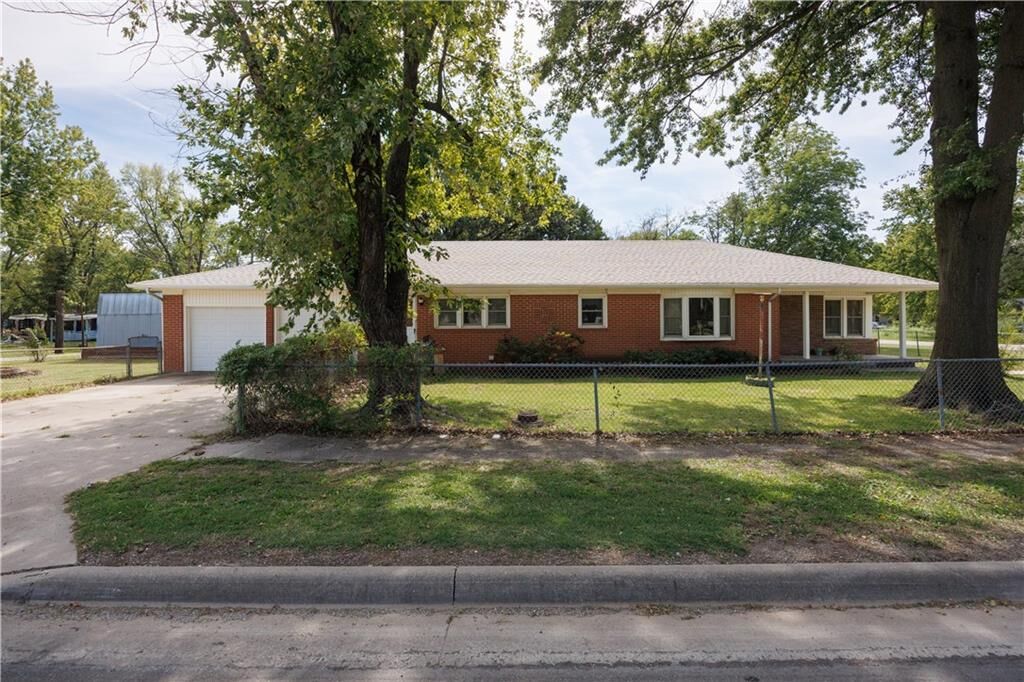 Property Photo: 1230 Main Street KS 66710