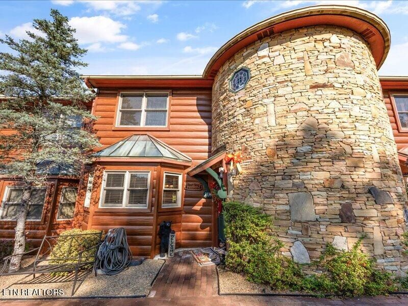 Property Photo:  2044 Hickory Ridge Way 3334  TN 37862 