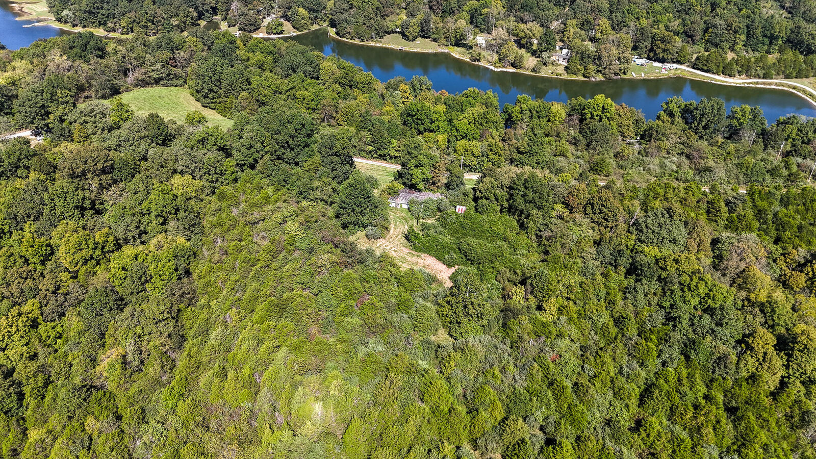 Property Photo:  948 Arrowhead Lake Road  KY 40370 