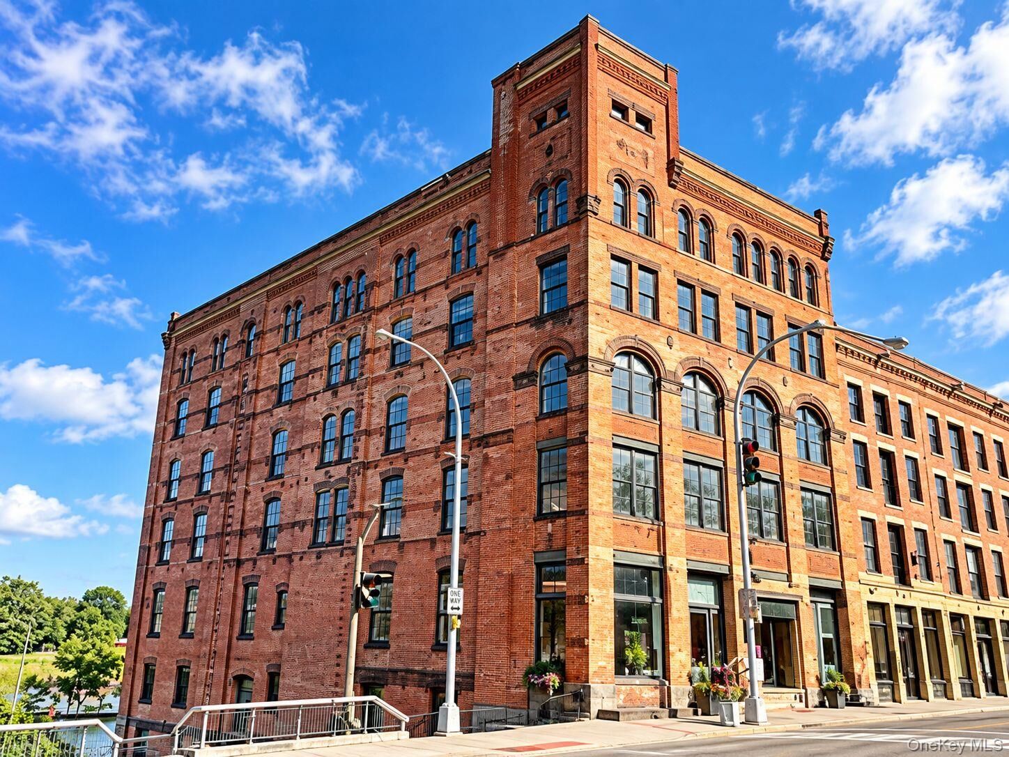 Property Photo:  155 S River St A2  NY 12180 