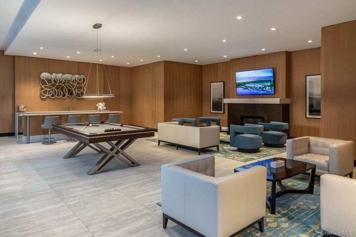 Property Photo:  100 Garvies Point Road 1204  NY 11542 