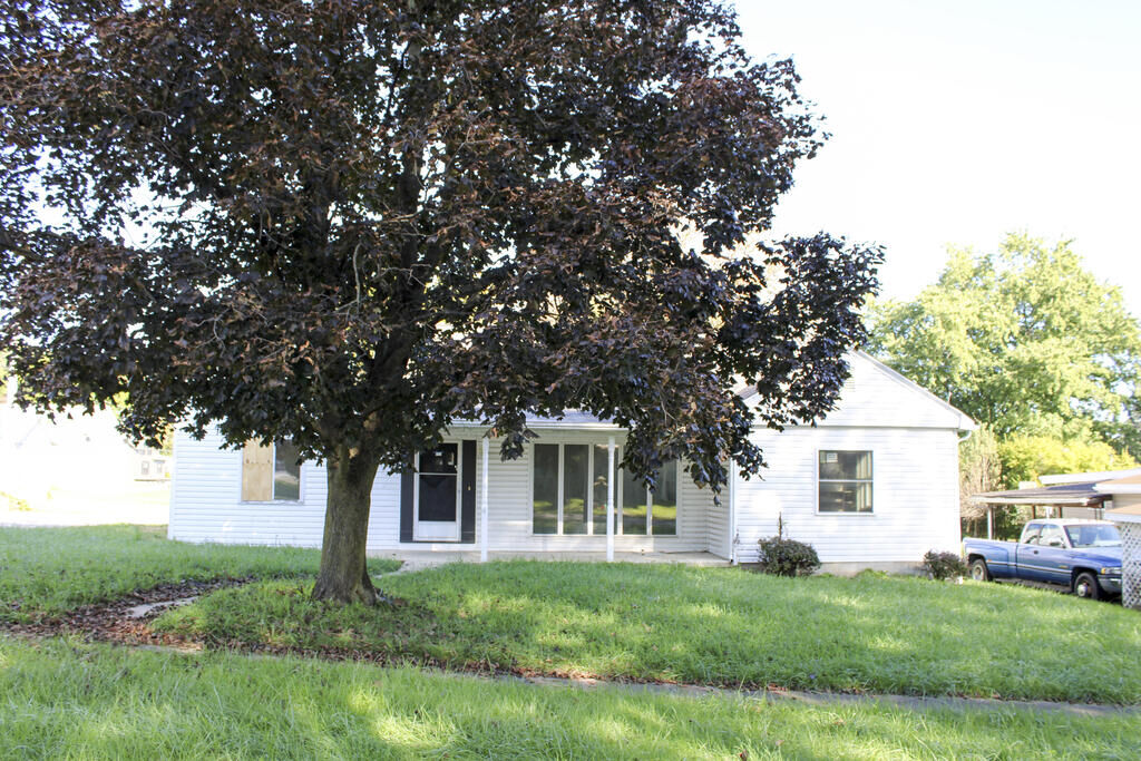 Property Photo:  17 Hollister Street  OH 44847 