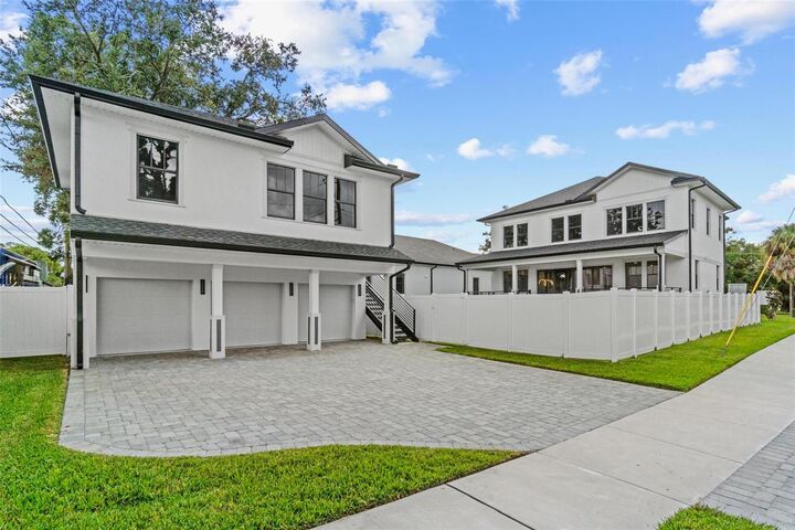 Property Photo:  401 Park Boulevard  FL 34677 