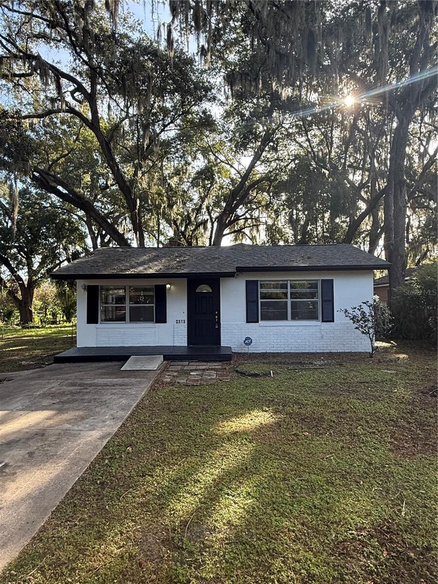 Property Photo: 2513 Orange Avenue FL 32773
