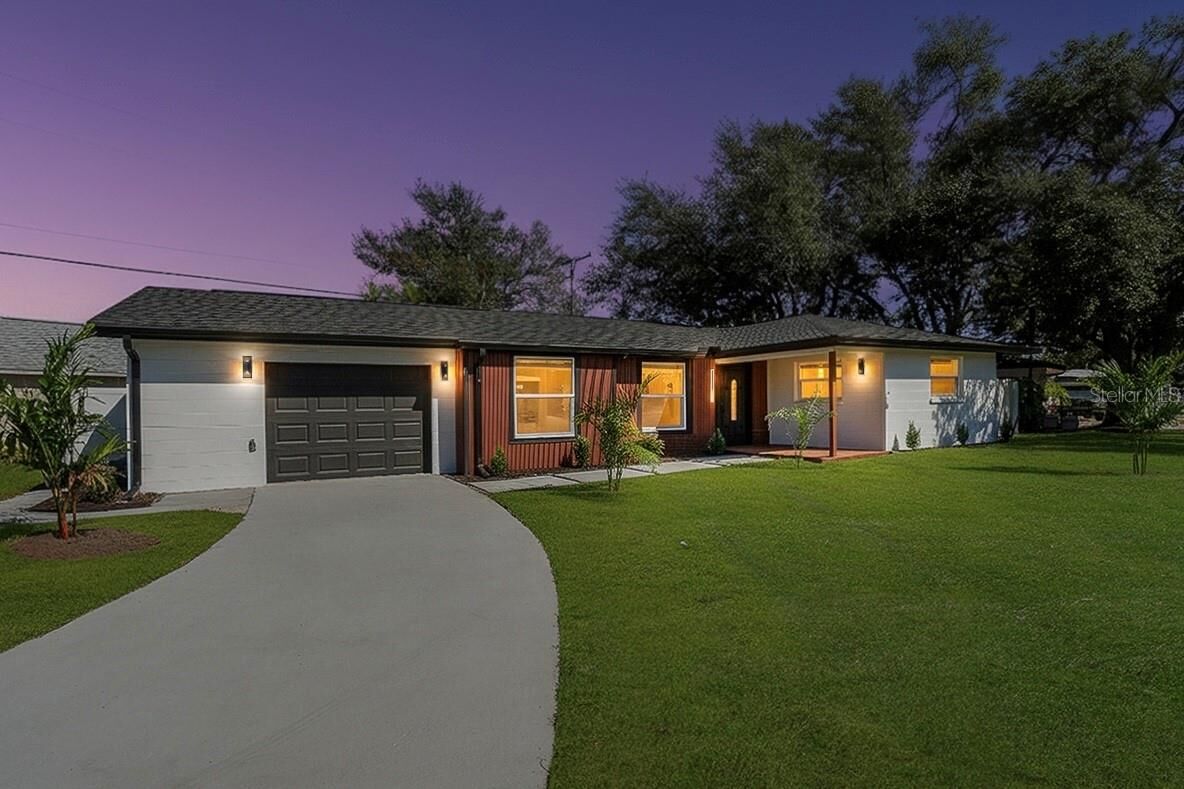 Property Photo: 1797 Birch Drive FL 34293