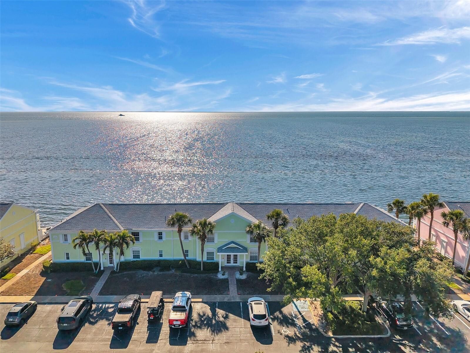 Property Photo:  5118 Coquina Key Drive SE B  FL 33705 