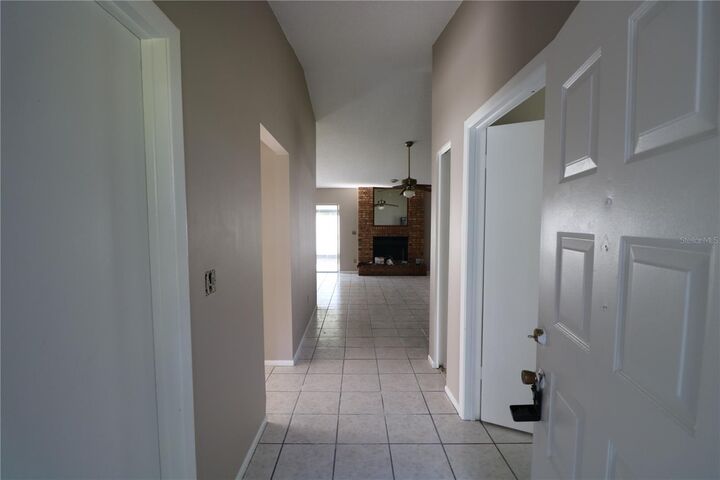 Property Photo: 5018 Oakshire Drive FL 33625