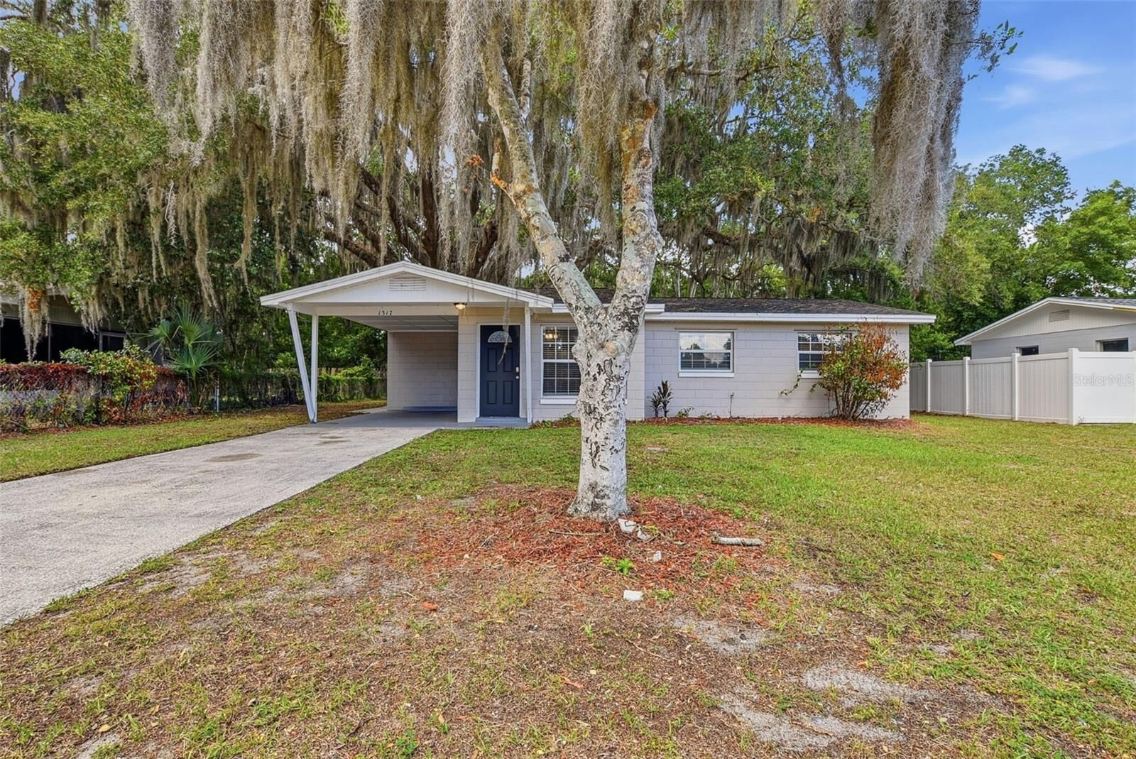 Property Photo: 1317 Braebury Drive FL 34748