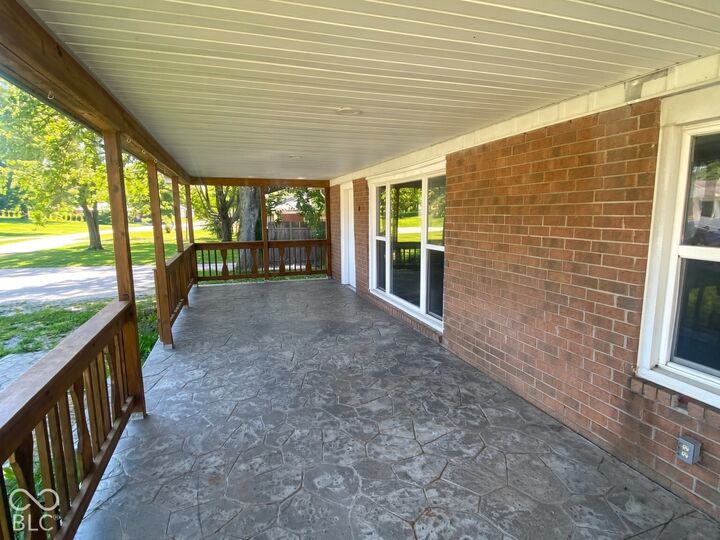Property Photo:  1477 Homestead Drive  IN 47601 