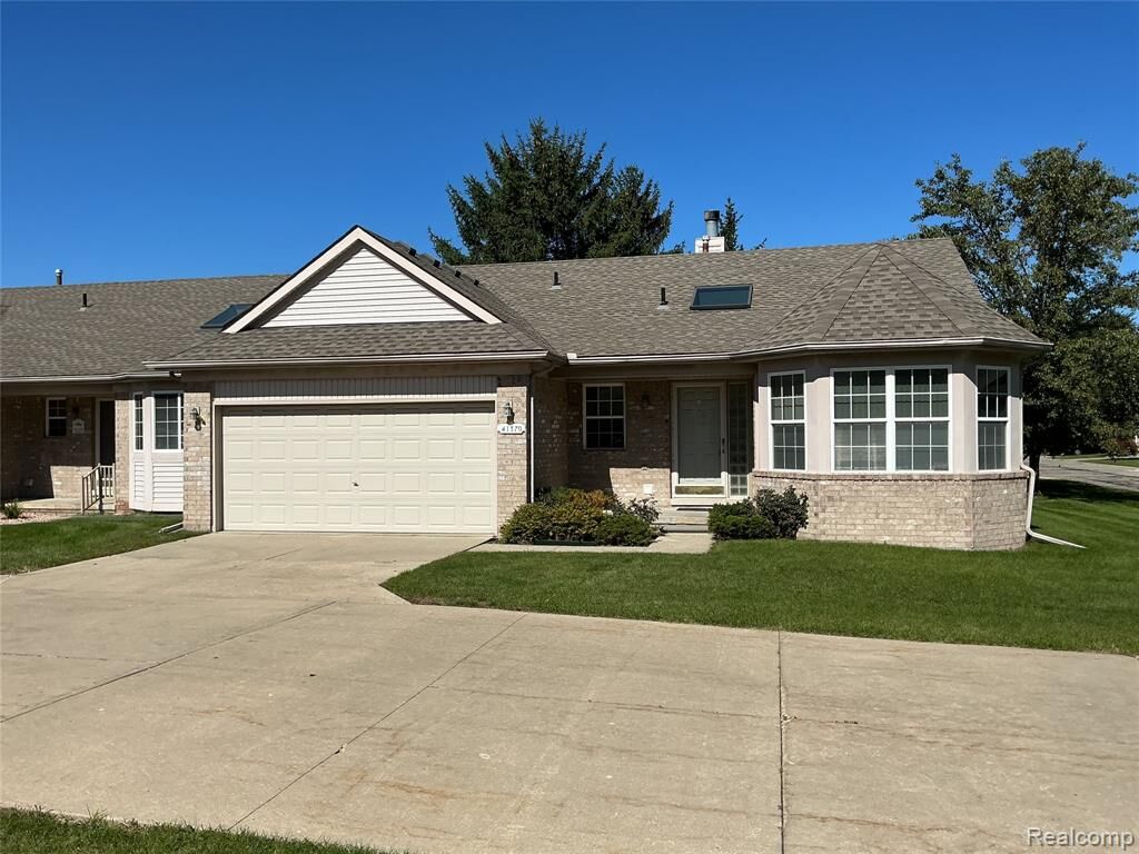 Property Photo:  41370 Greenspire Drive  MI 48038 5862 