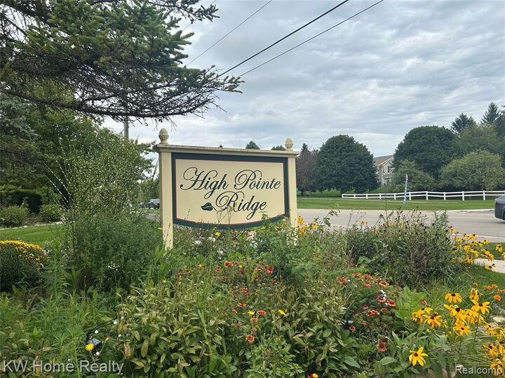 Property Photo:  3216 High Pointe Ridge Road  MI 48359 1178 