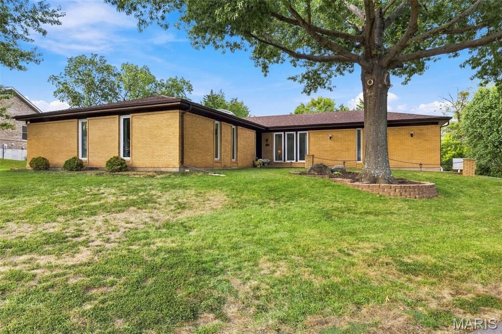 Property Photo:  5005 Snowberry Street  MO 63052 