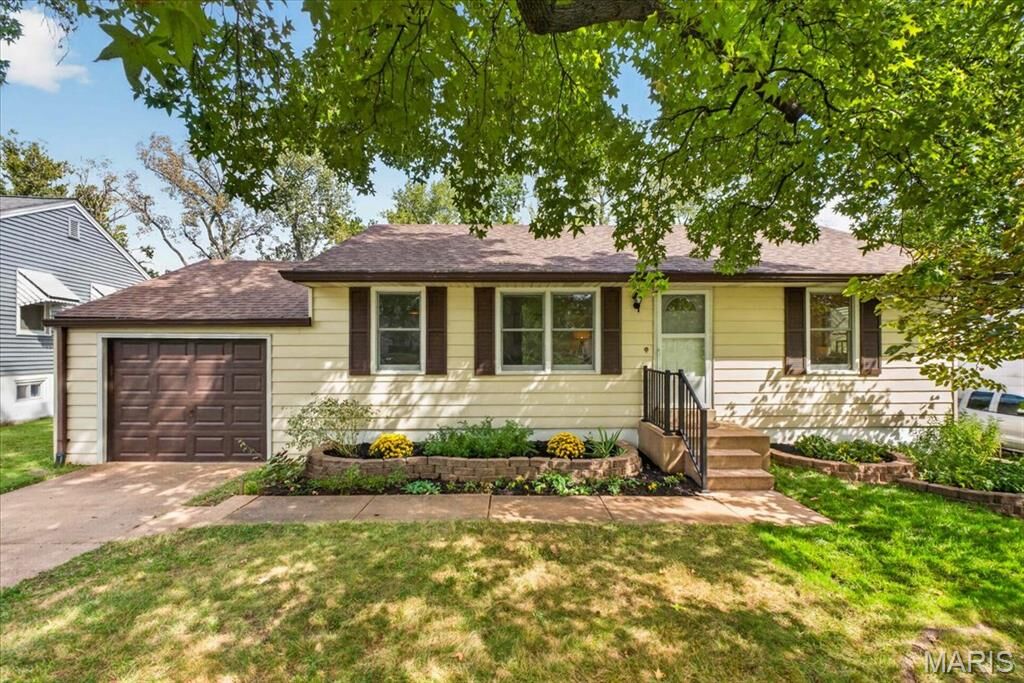 Property Photo: 10819 Lawnbrook Drive MO 63123