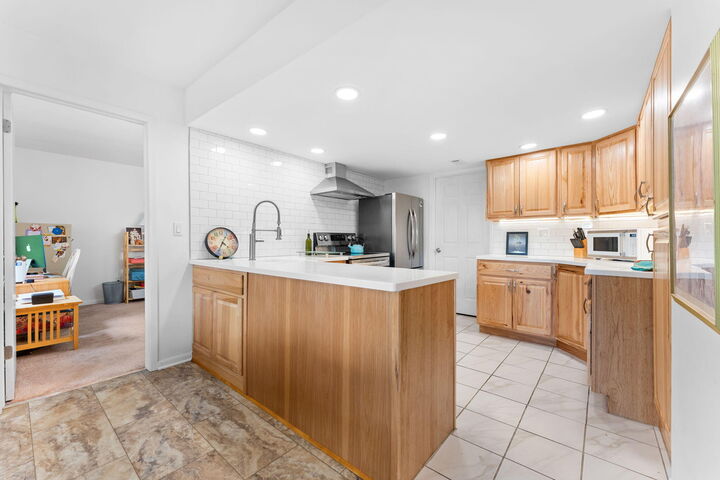 Property Photo: 1660 Cliffs Landing MI 48198