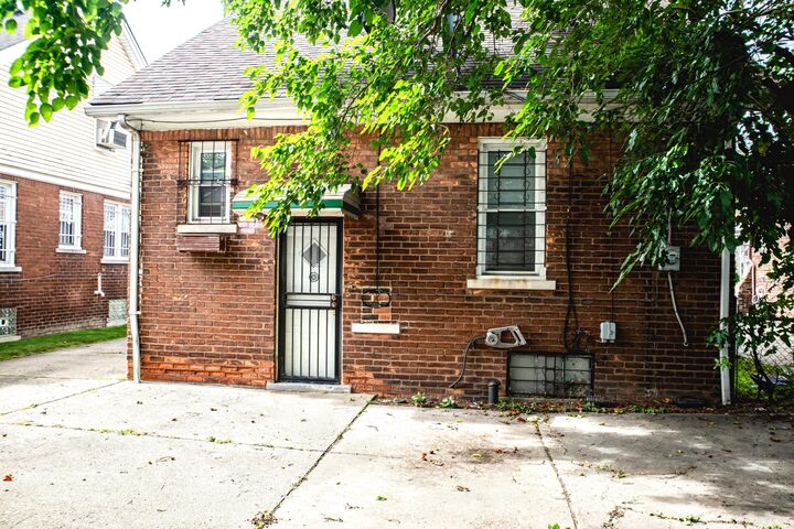 Property Photo: 15762 Appoline Street MI 48227