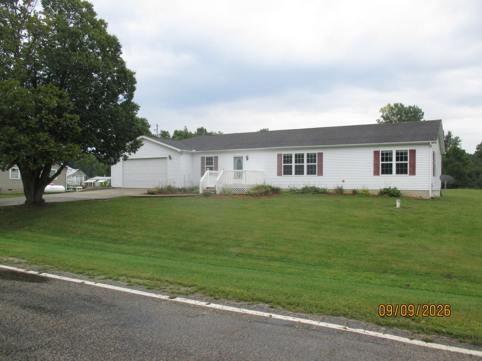 Property Photo: 7561 Arkansaw Road MI 49227
