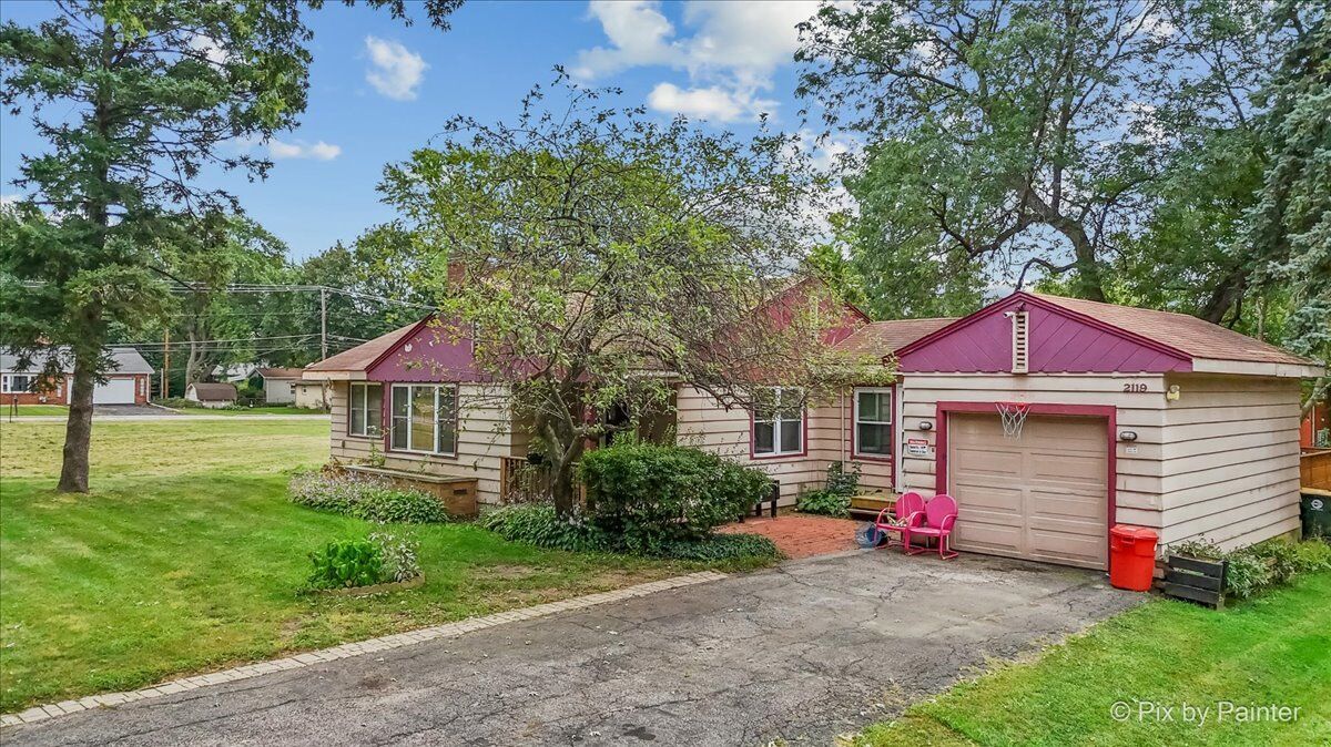 Property Photo:  2119 Cherry Avenue  IL 60133 