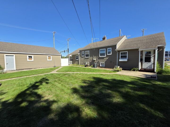 Property Photo: 1725 Locust Street IL 61081
