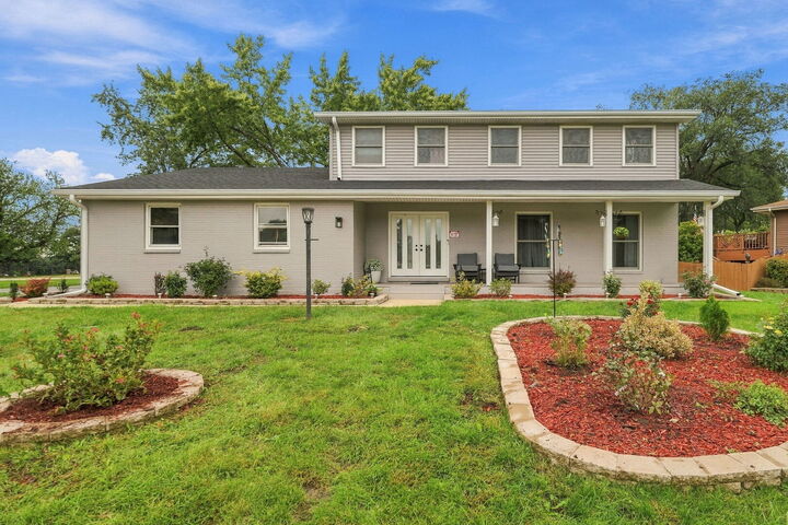 Property Photo:  21W134 Club Terrace  IL 60143 